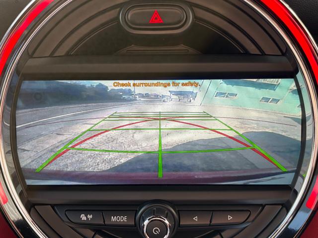 MINI クーパーS ジョンクーパーワークス使用 REMUS/レムスマフラー ビルシュタイン車高調 社外18インチアルミホイール レザー調シートカバー ナビ 地デジ バックカメラ 前後ドライブレコーダー ETC レーダー(3枚目)