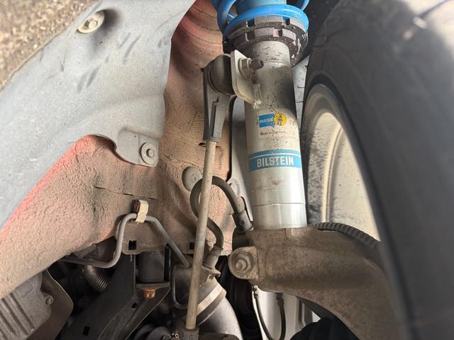 MINI クーパーS ジョンクーパーワークス使用 REMUS/レムスマフラー ビルシュタイン車高調 社外18インチアルミホイール レザー調シートカバー ナビ 地デジ バックカメラ 前後ドライブレコーダー ETC レーダー(6枚目)