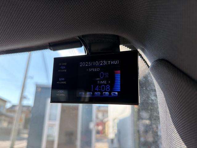 MINI クーパーS ジョンクーパーワークス使用 REMUS/レムスマフラー ビルシュタイン車高調 社外18インチアルミホイール レザー調シートカバー ナビ 地デジ バックカメラ 前後ドライブレコーダー ETC レーダー(10枚目)