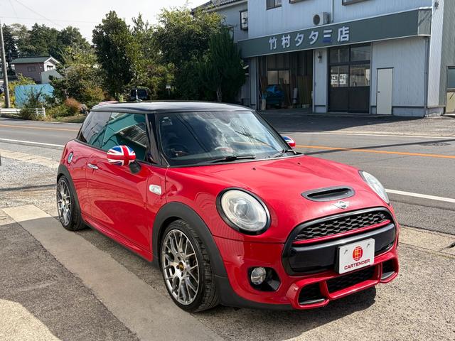 MINI クーパーS ジョンクーパーワークス使用 REMUS/レムスマフラー ビルシュタイン車高調 社外18インチアルミホイール レザー調シートカバー ナビ 地デジ バックカメラ 前後ドライブレコーダー ETC レーダー(14枚目)