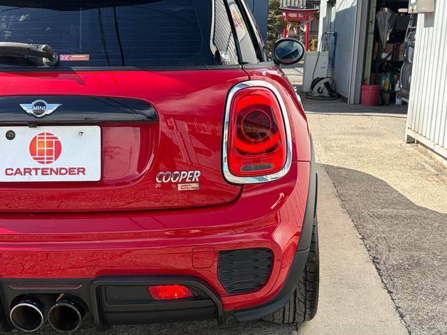 MINI クーパーS ジョンクーパーワークス使用 REMUS/レムスマフラー ビルシュタイン車高調 社外18インチアルミホイール レザー調シートカバー ナビ 地デジ バックカメラ 前後ドライブレコーダー ETC レーダー(45枚目)