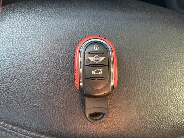 MINI クーパーS ジョンクーパーワークス使用 REMUS/レムスマフラー ビルシュタイン車高調 社外18インチアルミホイール レザー調シートカバー ナビ 地デジ バックカメラ 前後ドライブレコーダー ETC レーダー(59枚目)