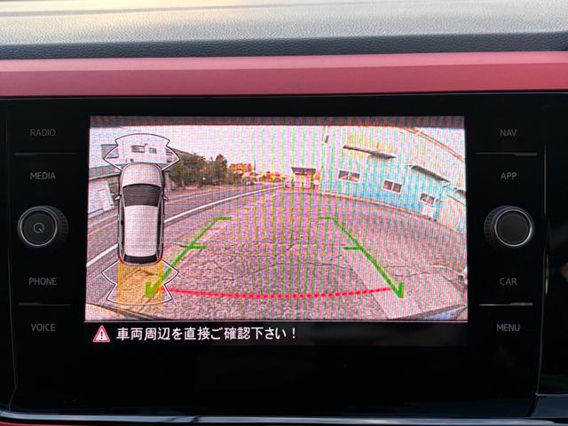 ポロＧＴＩ ベースグレード　デジタルメータークラスター　ワイヤレスチャージング　ＥＴＣ２．０　Ｂｌｕｅｔｏｏｔｈオーディオ　ドライブレコーダー　ＬＥＤヘッドライト　オートライト　バックカメラ　１７インチアルミホイール　クルコン（3枚目）