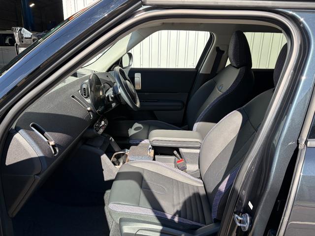 ＭＩＮＩ カントリーマンＤ　クラシック・トリム　Ａｐｐｌｅｃａｒｐｌａｙ　ａｎｄｒｏｉｄａｕｔｏ　全方位カメラ　本革シート　前席パワーシート　前後ドライブレコーダー　ＥＴＣ　ナビ　スペアキー　ワイヤレス充電　ＵＳＢ　ハーマンカードン　シートヒーター（17枚目）