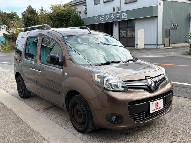 カングー ゼン　ナビ　地デジ　バックカメラ　Ｂｌｕｅｔｏｏｔｈオーディオ　マルチルーフレール　ＥＴＣ　ＵＳＢ　キーレス　バックフォグ　ＩＳＯＦＩＸ　両側スライドドア　フロントフォグランプ　パワーウインドウ（8枚目）