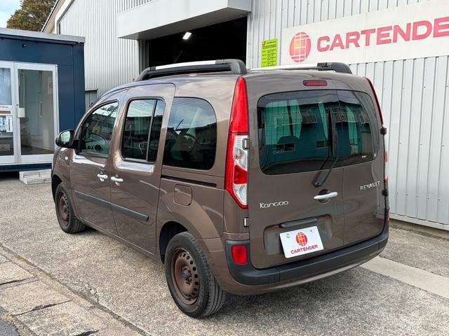 カングー ゼン　ナビ　地デジ　バックカメラ　Ｂｌｕｅｔｏｏｔｈオーディオ　マルチルーフレール　ＥＴＣ　ＵＳＢ　キーレス　バックフォグ　ＩＳＯＦＩＸ　両側スライドドア　フロントフォグランプ　パワーウインドウ（10枚目）