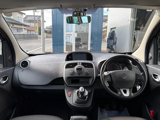 カングー ゼン　ナビ　地デジ　バックカメラ　Ｂｌｕｅｔｏｏｔｈオーディオ　マルチルーフレール　ＥＴＣ　ＵＳＢ　キーレス　バックフォグ　ＩＳＯＦＩＸ　両側スライドドア　フロントフォグランプ　パワーウインドウ（13枚目）