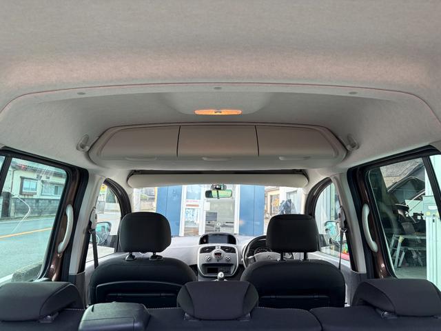 カングー ゼン　ナビ　地デジ　バックカメラ　Ｂｌｕｅｔｏｏｔｈオーディオ　マルチルーフレール　ＥＴＣ　ＵＳＢ　キーレス　バックフォグ　ＩＳＯＦＩＸ　両側スライドドア　フロントフォグランプ　パワーウインドウ（19枚目）