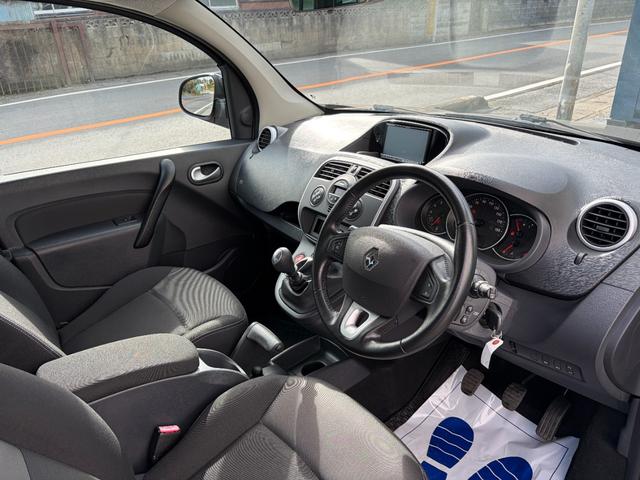 カングー ゼン　ナビ　地デジ　バックカメラ　Ｂｌｕｅｔｏｏｔｈオーディオ　マルチルーフレール　ＥＴＣ　ＵＳＢ　キーレス　バックフォグ　ＩＳＯＦＩＸ　両側スライドドア　フロントフォグランプ　パワーウインドウ（37枚目）