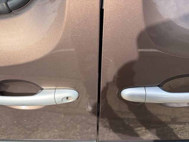 カングー ゼン　ナビ　地デジ　バックカメラ　Ｂｌｕｅｔｏｏｔｈオーディオ　マルチルーフレール　ＥＴＣ　ＵＳＢ　キーレス　バックフォグ　ＩＳＯＦＩＸ　両側スライドドア　フロントフォグランプ　パワーウインドウ（56枚目）