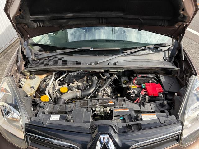 カングー ゼン　ナビ　地デジ　バックカメラ　Ｂｌｕｅｔｏｏｔｈオーディオ　マルチルーフレール　ＥＴＣ　ＵＳＢ　キーレス　バックフォグ　ＩＳＯＦＩＸ　両側スライドドア　フロントフォグランプ　パワーウインドウ（66枚目）