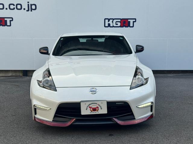 フェアレディＺ ニスモ　ニスモレカロシート　純正ナビフルセグＴＶ　Ｂカメラ　ＴＶキャンセラー　スマートキー　ＨＩＤ　ＥＴＣ　純正１９インチＡＷ　レッドキャリパー　ＢＯＳＥサウンド（22枚目）