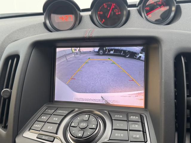 フェアレディＺ ニスモ　ニスモレカロシート　純正ナビフルセグＴＶ　Ｂカメラ　ＴＶキャンセラー　スマートキー　ＨＩＤ　ＥＴＣ　純正１９インチＡＷ　レッドキャリパー　ＢＯＳＥサウンド（50枚目）