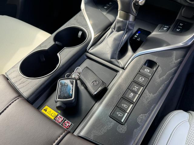 LX LX600 セキュリティゴルゴZVII ワンオーナ リアエンタ 純正OP22インチAW モデリスタエアロ デジタルミラー ホワイトレザーシート&ヒーター&クーラー マークレビンソン サンルーフ パノラマビュ(51枚目)