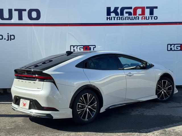 プリウス Ｚ　ワンオーナーモデリスタエアロ　シグネチャーイルミ　純正ナビフルセグ　パノラミックビューモニター　ガラスルーフ　黒革シート＆ヒーター＆クーラー　ＥＴＣ２．０　ステアリングヒーター　デジタルインナーミラー（7枚目）