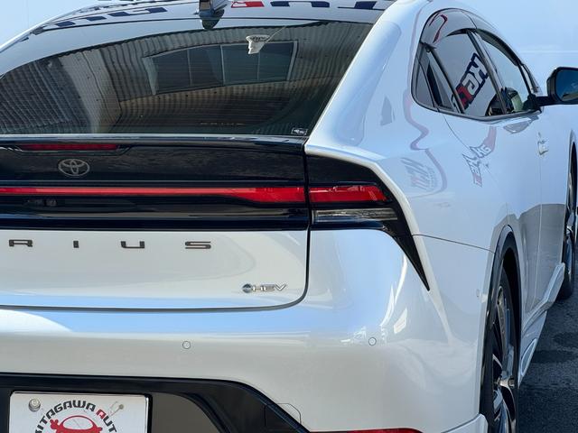 プリウス Ｚ　ワンオーナーモデリスタエアロ　シグネチャーイルミ　純正ナビフルセグ　パノラミックビューモニター　ガラスルーフ　黒革シート＆ヒーター＆クーラー　ＥＴＣ２．０　ステアリングヒーター　デジタルインナーミラー（32枚目）