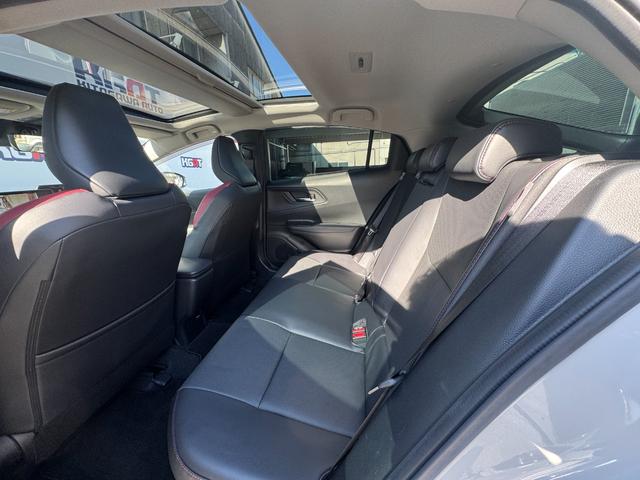 プリウス Ｚ　ワンオーナーモデリスタエアロ　シグネチャーイルミ　純正ナビフルセグ　パノラミックビューモニター　ガラスルーフ　黒革シート＆ヒーター＆クーラー　ＥＴＣ２．０　ステアリングヒーター　デジタルインナーミラー（56枚目）