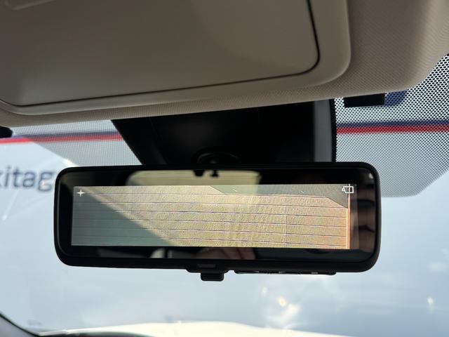 ＲＡＶ４ Ｇ　Ｚパッケージ　純正ナビ　フルセグＴＶ　Ｂカメラ　デジタルミラ　黒革シート＆ヒータ　ステアリングヒータ　ＢＳＭ　ＬＴＡ　レーダークルーズ　パワーバックドア　スマートキ　ＬＥＤヘッド　純正１９インチＡＷ　パワーシート（8枚目）