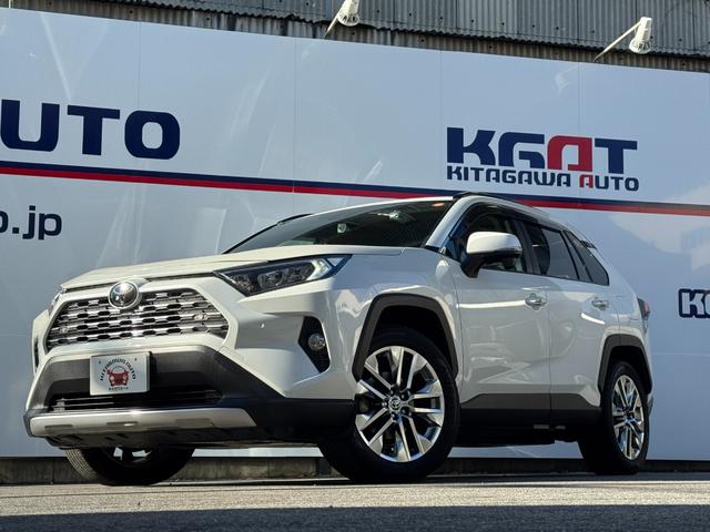 ＲＡＶ４ Ｇ　Ｚパッケージ　純正ナビ　フルセグＴＶ　Ｂカメラ　デジタルミラ　黒革シート＆ヒータ　ステアリングヒータ　ＢＳＭ　ＬＴＡ　レーダークルーズ　パワーバックドア　スマートキ　ＬＥＤヘッド　純正１９インチＡＷ　パワーシート（11枚目）