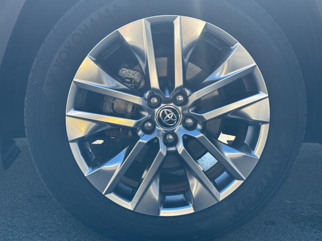 ＲＡＶ４ Ｇ　Ｚパッケージ　純正ナビ　フルセグＴＶ　Ｂカメラ　デジタルミラ　黒革シート＆ヒータ　ステアリングヒータ　ＢＳＭ　ＬＴＡ　レーダークルーズ　パワーバックドア　スマートキ　ＬＥＤヘッド　純正１９インチＡＷ　パワーシート（21枚目）