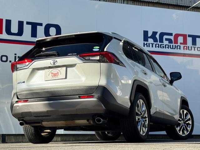ＲＡＶ４ Ｇ　Ｚパッケージ　純正ナビ　フルセグＴＶ　Ｂカメラ　デジタルミラ　黒革シート＆ヒータ　ステアリングヒータ　ＢＳＭ　ＬＴＡ　レーダークルーズ　パワーバックドア　スマートキ　ＬＥＤヘッド　純正１９インチＡＷ　パワーシート（26枚目）