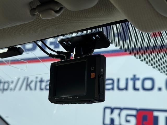 ＲＡＶ４ Ｇ　Ｚパッケージ　純正ナビ　フルセグＴＶ　Ｂカメラ　デジタルミラ　黒革シート＆ヒータ　ステアリングヒータ　ＢＳＭ　ＬＴＡ　レーダークルーズ　パワーバックドア　スマートキ　ＬＥＤヘッド　純正１９インチＡＷ　パワーシート（47枚目）