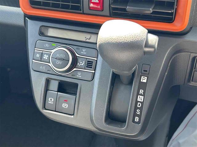 タント ファンクロス　届け出済み未使用車　バックカメラ　両側電動スライドドア　クリアランスソナー　衝突被害軽減システム　オートライト　ＬＥＤヘッドランプ　スマートキー　アイドリングストップ　電動格納ミラー　シートヒーター（12枚目）