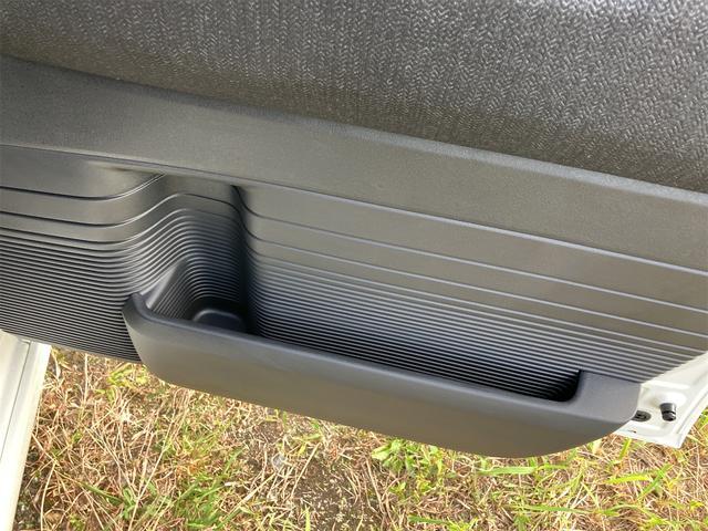 Ｎ－ＢＯＸカスタム ベースグレード　バックカメラ　両側スライド・片側電動　クリアランスソナー　オートクルーズコントロール　レーンアシスト　衝突被害軽減システム　オートライト　ＬＥＤヘッドランプ　スマートキー　アイドリングストップ（37枚目）