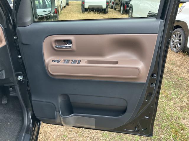 ムーヴキャンバス セオリーＸ　両側電動スライドドア　クリアランスソナー　衝突被害軽減システム　オートライト　スマートキー　アイドリングストップ　電動格納ミラー　ベンチシート　ＣＶＴ　盗難防止システム　ＡＢＳ　ＥＳＣ　衝突安全ボディ（26枚目）