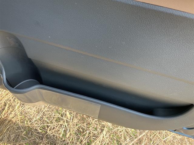 ムーヴキャンバス セオリーＸ　届け出済み未使用車　両側電動スライドドア　クリアランスソナー　衝突被害軽減システム　オートライト　スマートキー　アイドリングストップ　電動格納ミラー　ベンチシート　ＣＶＴ　盗難防止システム　ＡＢＳ（28枚目）