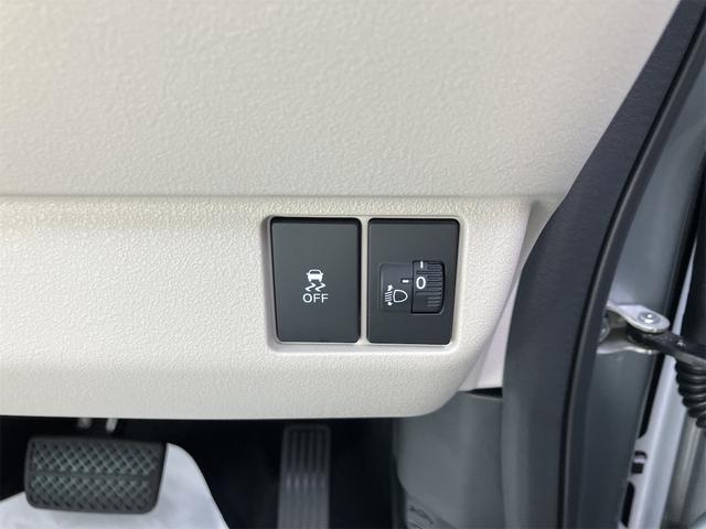 Ｎ－ＢＯＸ ベースグレード　届け出済み未使用車　両側スライド・片側電動　クリアランスソナー　オートクルーズコントロール　衝突被害軽減システム　オートライト　ＬＥＤヘッドランプ　スマートキー　アイドリングストップ　電動格納ミラー（17枚目）