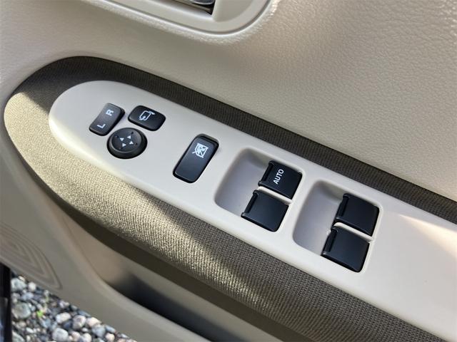 アルトラパンＬＣ Ｘ　クリアランスソナー　衝突被害軽減システム　オートライト　ＬＥＤヘッドランプ　スマートキー　アイドリングストップ　電動格納ミラー　シートヒーター　ベンチシート　ＣＶＴ　盗難防止システム　ＡＢＳ　ＥＳＣ（13枚目）