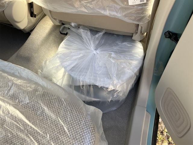 アルトラパン ハイブリッドＧ　届け出済み未使用車　クリアランスソナー　レーンアシスト　衝突被害軽減システム　オートライト　スマートキー　アイドリングストップ　電動格納ミラー　ベンチシート　ＣＶＴ　盗難防止システム　ＡＢＳ　ＥＳＣ（49枚目）