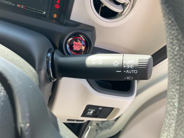 N-BOX ベースグレード 届け出済み未使用車 バックカメラ 両側スライド・片側電動 クリアランスソナー オートクルーズコントロール 衝突被害軽減システム オートライト LEDヘッドランプ スマートキー アイドリングストップ(13枚目)