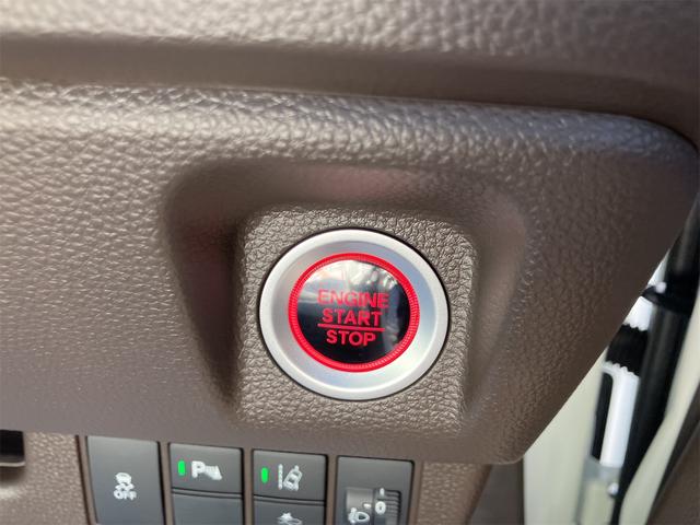 Ｎ－ＷＧＮ Ｌ　届け出済み未使用車　バックカメラ　クリアランスソナー　オートクルーズコントロール　レーンアシスト　衝突被害軽減システム　オートライト　スマートキー　アイドリングストップ　電動格納ミラー　シートヒーター（8枚目）