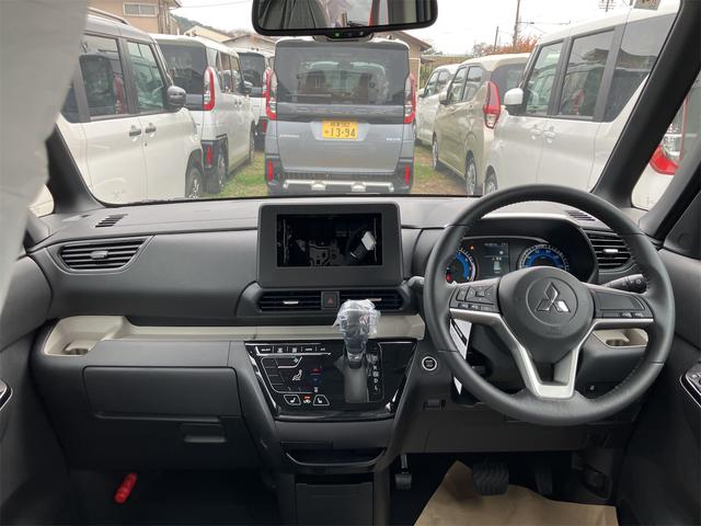 デリカミニ Ｇ　届け出済み未使用車　バックカメラ　両側スライド・片側電動　クリアランスソナー　レーンアシスト　衝突被害軽減システム　オートライト　ＬＥＤヘッドランプ　ヘッドライトウォッシャー　キーレスエントリー（6枚目）