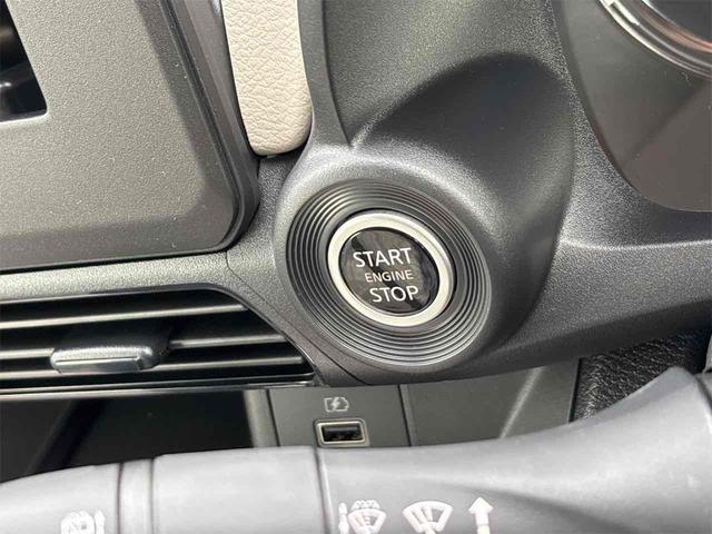 キーを携帯しているだけで、エンジンの始動が可能な装備です。プッシュスタートですのでエンジンの始動もボタンを押すだけです