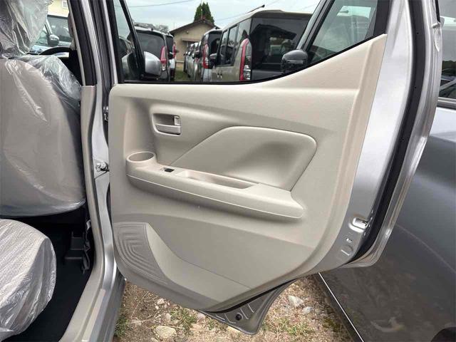 当店のお車をご覧いただきましてありがとうございます。お車についてのご質問やお見積りのご依頼、ご購入にあたってのご相談などお気軽にお問い合わせ下さい！