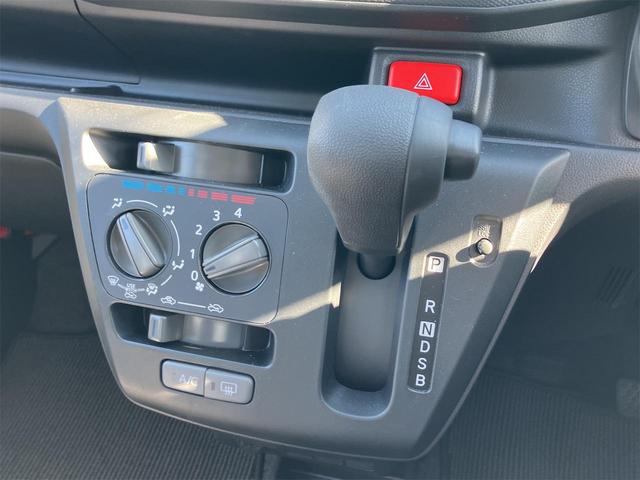 ミライース Ｌ　ＳＡＩＩＩ　クリアランスソナー　衝突被害軽減システム　オートマチックハイビーム　オートライト　キーレスエントリー　アイドリングストップ　ＣＶＴ　盗難防止システム　ＡＢＳ　ＥＳＣ　衝突安全ボディ　エアコン（10枚目）