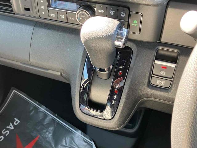 N-BOXカスタム ベースグレード 届け出済み未使用車 バックカメラ 両側電動スライドドア クリアランスソナー オートクルーズコントロール レーンアシスト 衝突被害軽減システム オートライト LEDヘッドランプ スマートキー(9枚目)