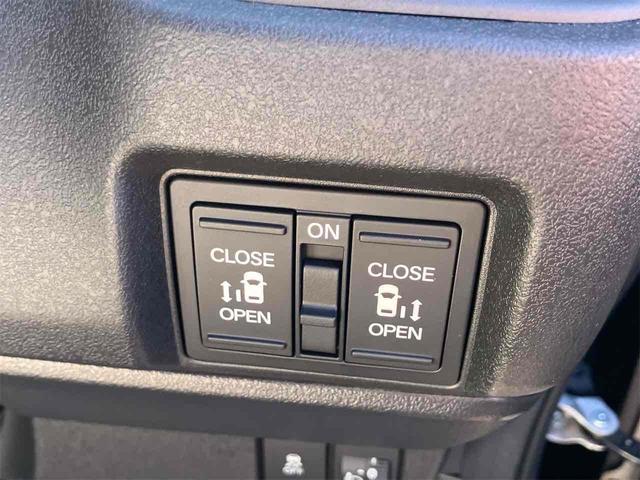 N-BOXカスタム ベースグレード 届け出済み未使用車 バックカメラ 両側電動スライドドア クリアランスソナー オートクルーズコントロール レーンアシスト 衝突被害軽減システム オートライト LEDヘッドランプ スマートキー(14枚目)