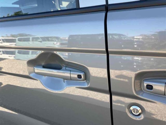 スペーシア ハイブリッドＸ　両側電動スライドドア　クリアランスソナー　衝突被害軽減システム　オートライト　ＬＥＤヘッドランプ　スマートキー　アイドリングストップ　電動格納ミラー　シートヒーター　ベンチシート　ＣＶＴ（30枚目）