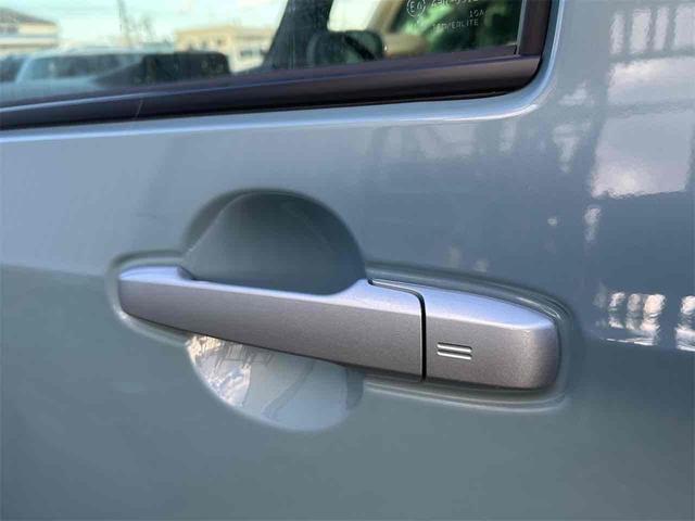 タフト X バックカメラ クリアランスソナー 衝突被害軽減システム オートライト LEDヘッドランプ スマートキー アイドリングストップ 電動格納ミラー サンルーフ CVT 盗難防止システム ABS ESC(38枚目)