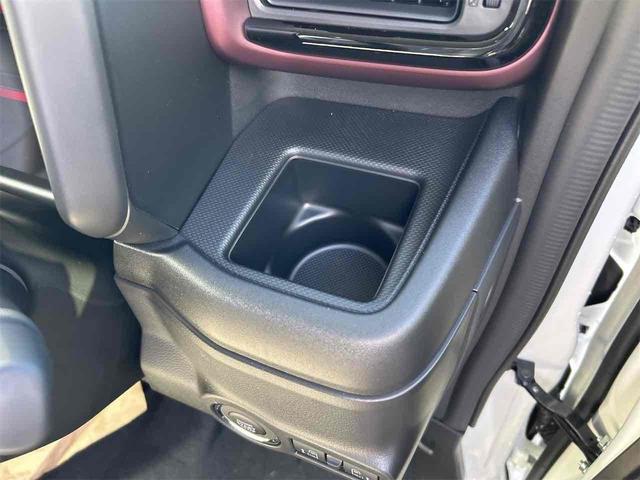 スペーシアカスタム ハイブリッドXSターボ 届け出済み未使用車 両側電動スライドドア クリアランスソナー オートクルーズコントロール レーンアシスト 衝突被害軽減システム オートライト LEDヘッドランプ スマートキー アイドリングストップ(46枚目)