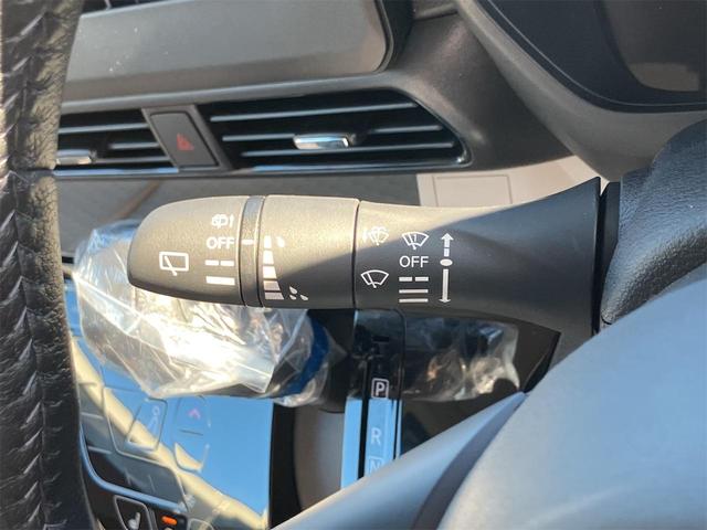 デリカミニ G 両側スライド・片側電動 クリアランスソナー レーンアシスト 衝突被害軽減システム オートライト LEDヘッドランプ スマートキー アイドリングストップ 電動格納ミラー シートヒーター ベンチシート(35枚目)