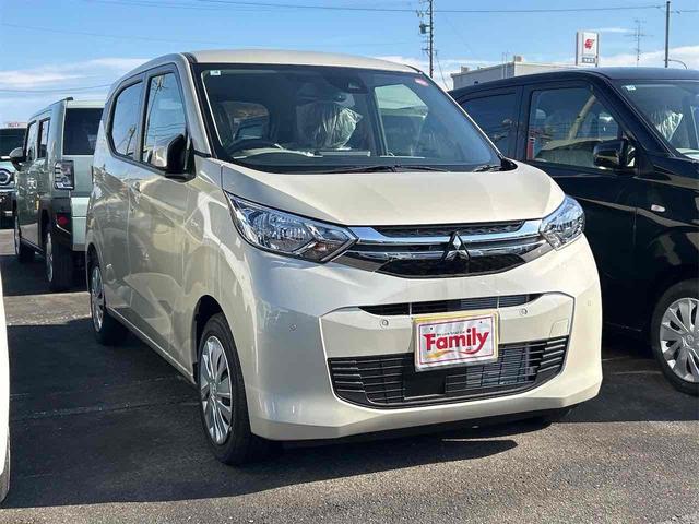 ｅＫワゴン Ｇ　届け出済み未使用車　バックカメラ　クリアランスソナー　レーンアシスト　衝突被害軽減システム　オートライト　スマートキー　アイドリングストップ　電動格納ミラー　シートヒーター　ベンチシート　ＣＶＴ（18枚目）