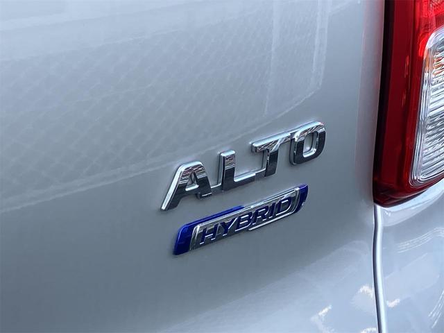 アルト ハイブリッドＳ　クリアランスソナー　レーンアシスト　衝突被害軽減システム　オートライト　キーレスエントリー　アイドリングストップ　電動格納ミラー　シートヒーター　ＣＶＴ　盗難防止システム　ＡＢＳ　ＥＳＣ（31枚目）