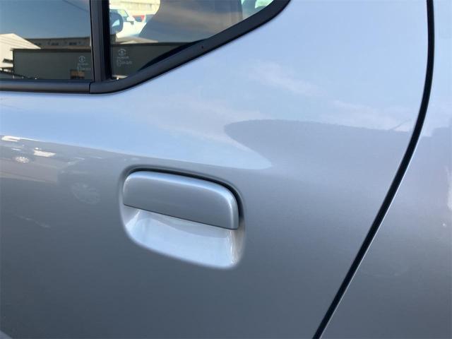 アルト ハイブリッドＳ　クリアランスソナー　レーンアシスト　衝突被害軽減システム　オートライト　キーレスエントリー　アイドリングストップ　電動格納ミラー　シートヒーター　ＣＶＴ　盗難防止システム　ＡＢＳ　ＥＳＣ（34枚目）