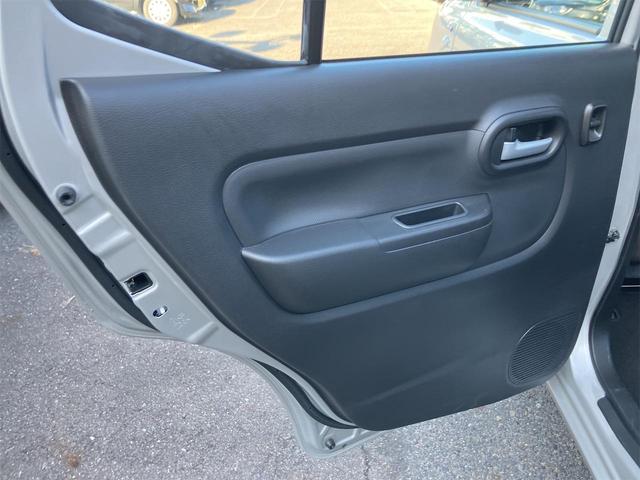 アルト ハイブリッドＳ　クリアランスソナー　レーンアシスト　衝突被害軽減システム　オートライト　キーレスエントリー　アイドリングストップ　電動格納ミラー　シートヒーター　ＣＶＴ　盗難防止システム　ＡＢＳ　ＥＳＣ（50枚目）