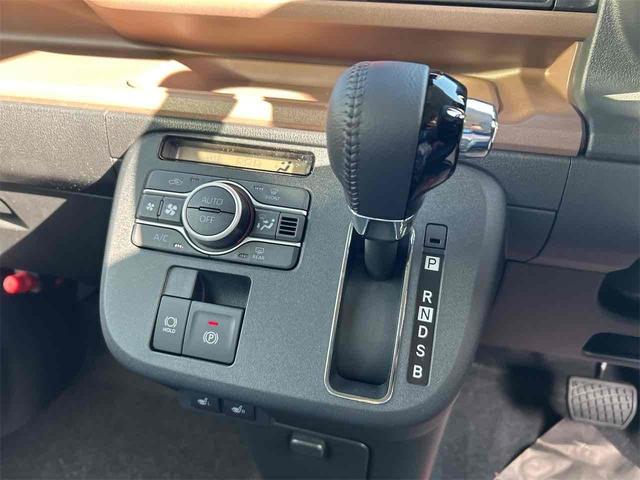 ムーヴキャンバス セオリーＧ　届け出済み未使用車　両側電動スライドドア　クリアランスソナー　衝突被害軽減システム　オートライト　ＬＥＤヘッドランプ　スマートキー　アイドリングストップ　電動格納ミラー　シートヒーター　ベンチシート（10枚目）